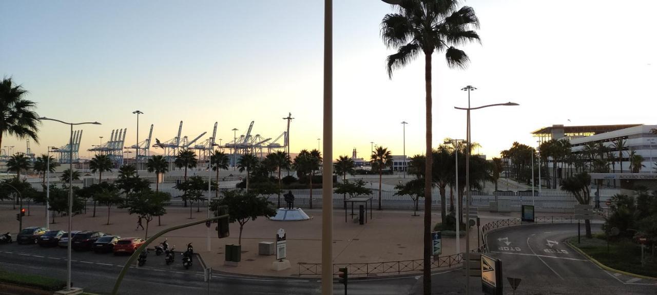Hostel Puerto Algeciras Esterno foto